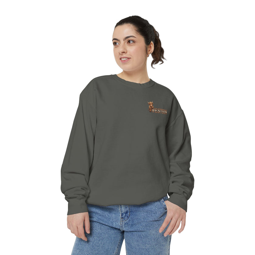 Western Highland Cow Graphic Sweatshirt – Rustic Casual Pullover