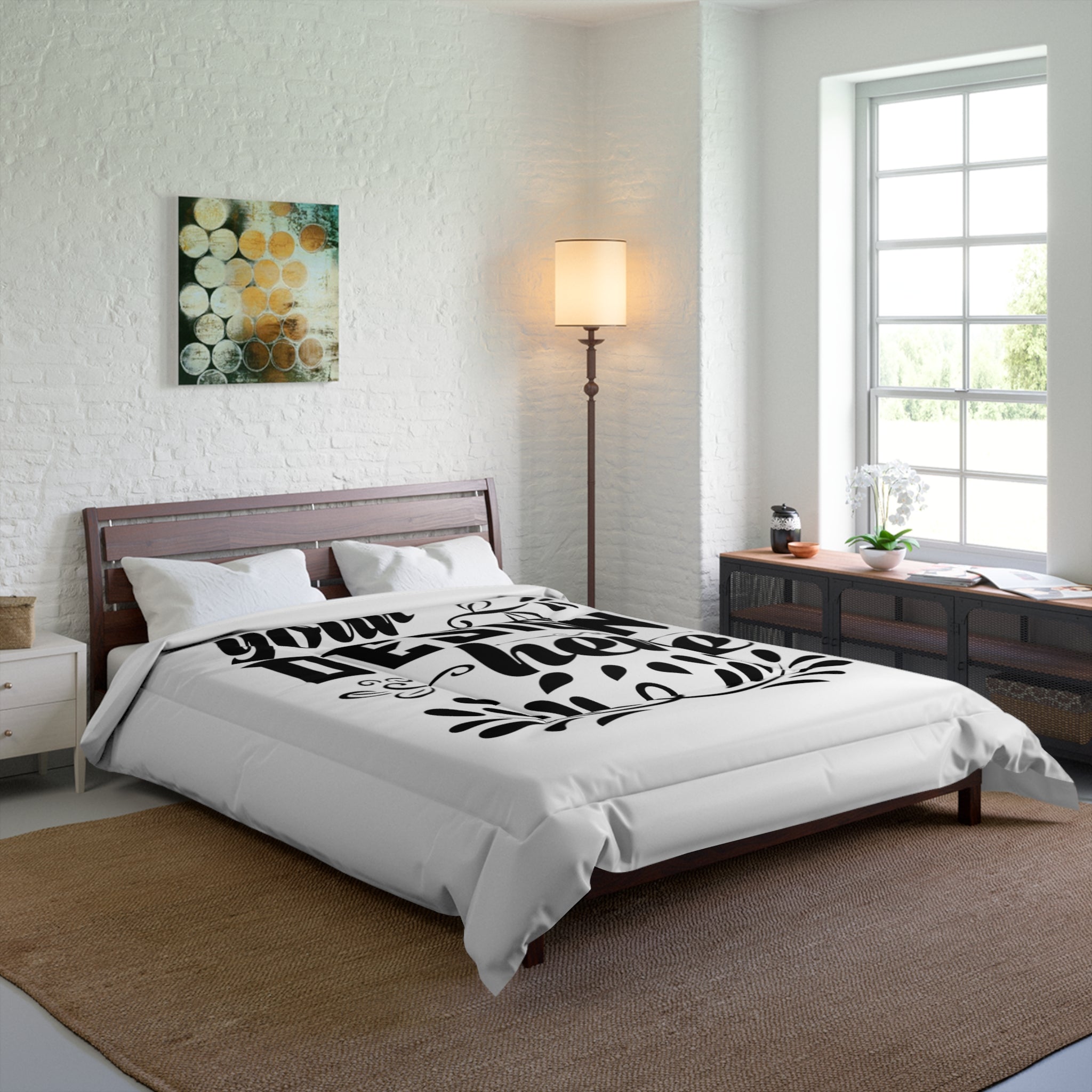 Customizable Polyester Comforter with Quilted Pattern and Bright White Back