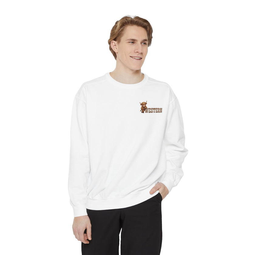 Western Highland Cow Graphic Sweatshirt – Rustic Casual Pullover