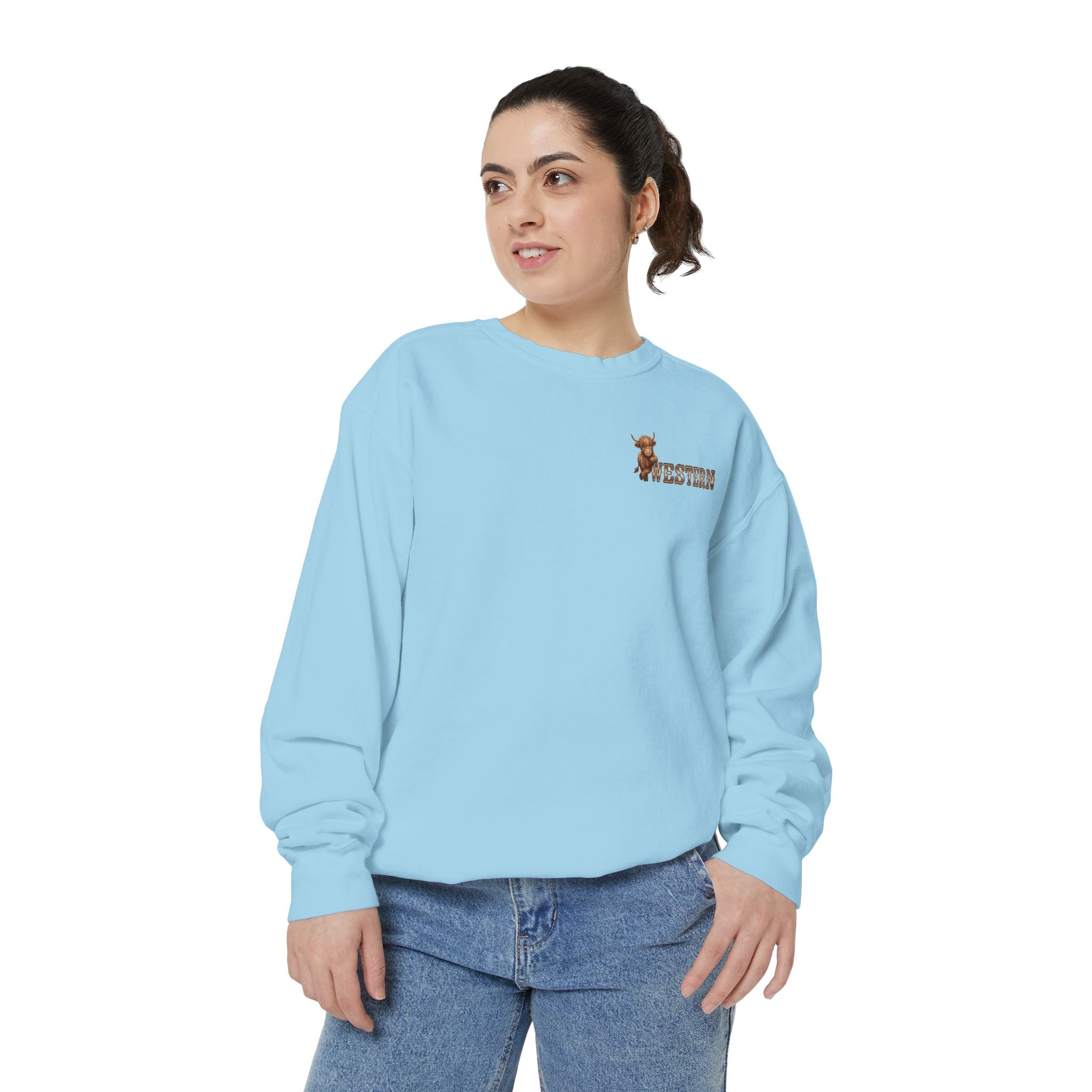 Western Highland Cow Graphic Sweatshirt – Rustic Casual Pullover