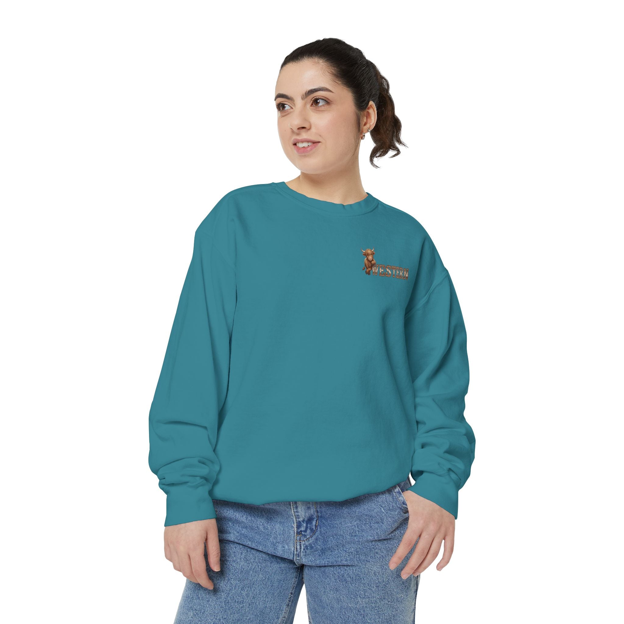 Western Highland Cow Graphic Sweatshirt – Rustic Casual Pullover