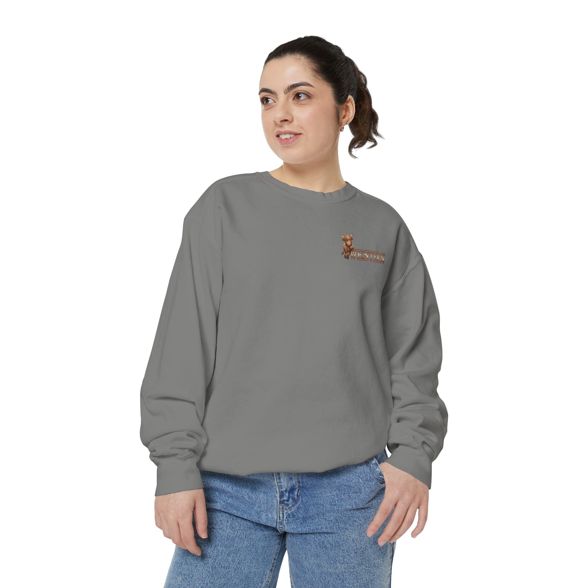 Western Highland Cow Graphic Sweatshirt – Rustic Casual Pullover