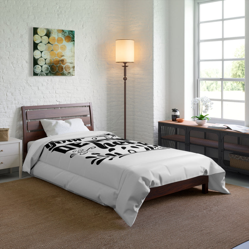 Customizable Polyester Comforter with Quilted Pattern and Bright White Back